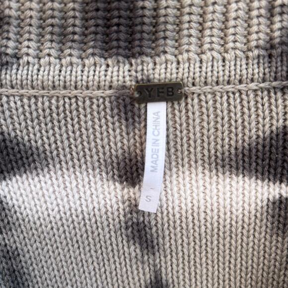 YFB Young Fabulous & Broke Kendelle Sweater Harbor Grey Cuba Wash Size Small - Picture 6 of 8